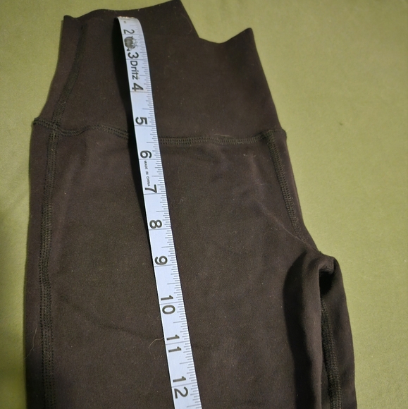 Alo Yoga Goddess Leggings Black and Light Pink - Picture 9 of 11